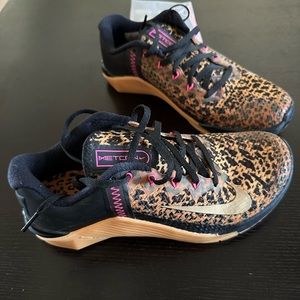 NWT Nike Metcon Leopard Sneakers size 7.5